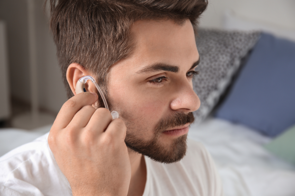 ¿Sabes cuánto dura la batería de un audífono recargable? Tenemos la respuesta a tus preocupaciones.
